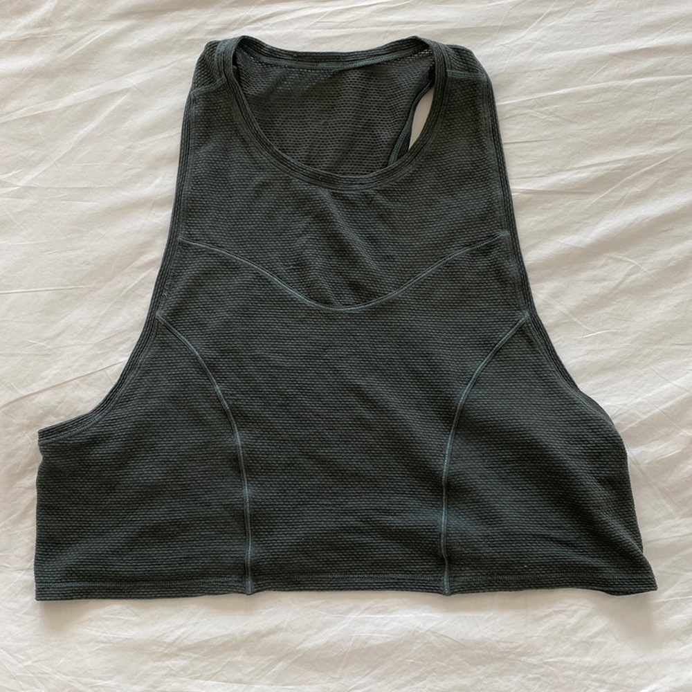 Lululemon Stronger as One Muscle Tank - Women’s size 8
